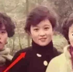 娱乐圈吃瓜少女是谁呀,她是如何成为热门话题的？